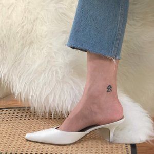Karen Scott Pointed Toe Mules